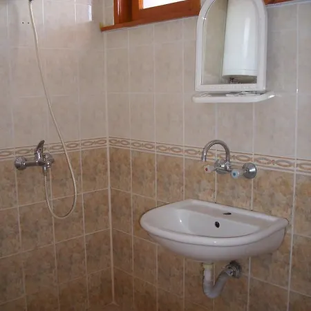 בית הארחה Guest House Ravda רבדה