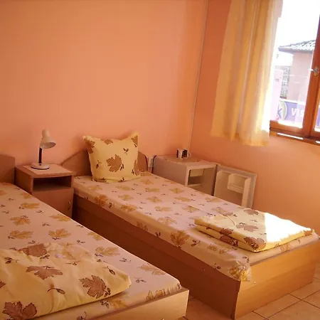 בית הארחה Guest House Ravda *