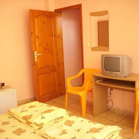 בית הארחה Guest House Ravda רבדה