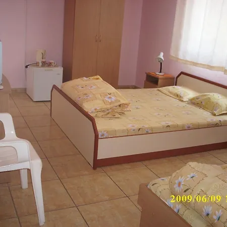 Guest House Ravda Konukevi *